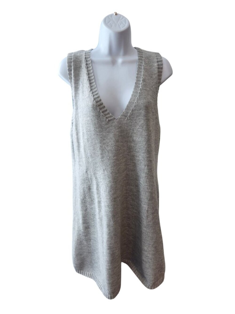 Augusta Belle Womens M Gray Sweater Dress Sleeveless V Neck Tunic Minimalist